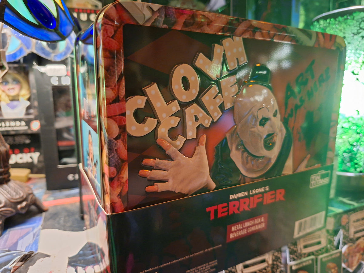 Lunchbox terrifier